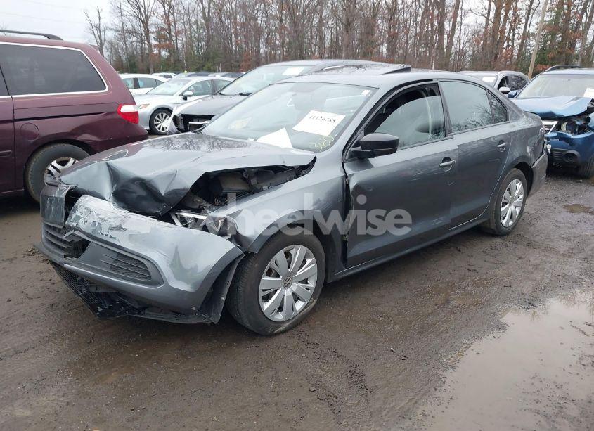 Photo 2 of 2012 Volkswagen Jetta 2.0L S (VIN 3VW2K7AJ7CM326976)