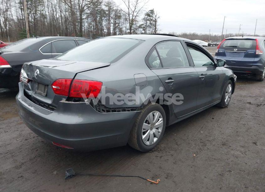 Photo 4 of 2012 Volkswagen Jetta 2.0L S (VIN 3VW2K7AJ7CM326976)