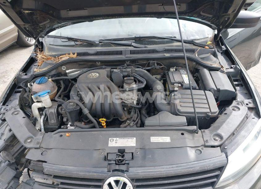 Photo 10 of 2012 Volkswagen Jetta 2.0L S (VIN 3VW2K7AJ7CM393562)