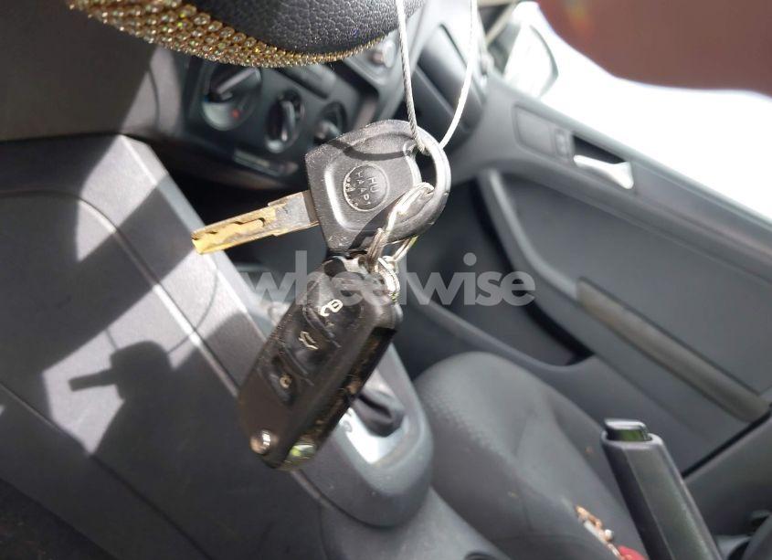 Photo 11 of 2012 Volkswagen Jetta 2.0L S (VIN 3VW2K7AJ7CM393562)