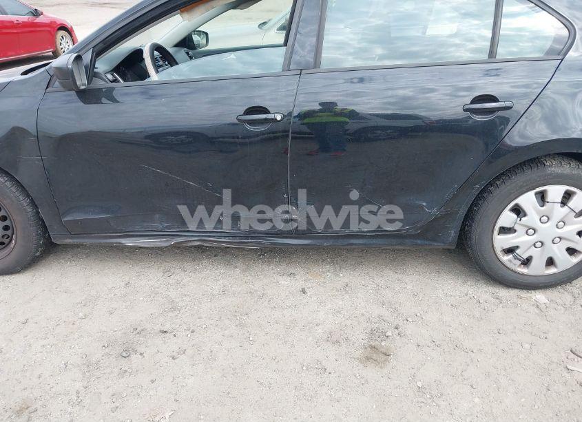 Photo 12 of 2012 Volkswagen Jetta 2.0L S (VIN 3VW2K7AJ7CM393562)