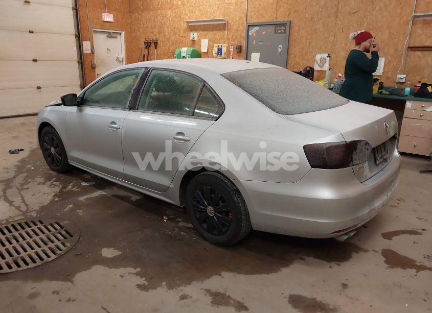 Photo 3 of 2013 Volkswagen Jetta 2.0L S (VIN 3VW2K7AJ7DM295830)