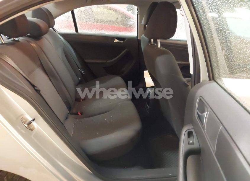 Photo 8 of 2013 Volkswagen Jetta 2.0L S (VIN 3VW2K7AJ7DM295830)