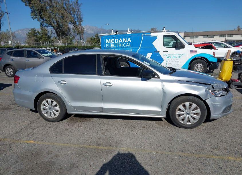 Photo 13 of 2013 Volkswagen Jetta 2.0L BASE/2.0L S (VIN 3VW2K7AJ7DM450201)