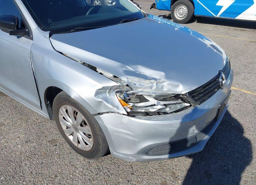 Photo 6 of 2013 Volkswagen Jetta 2.0L BASE/2.0L S (VIN 3VW2K7AJ7DM450201)