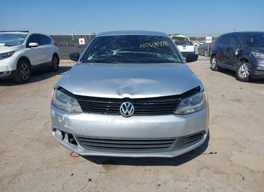 Photo 6 of 2014 Volkswagen Jetta 2.0L S (VIN 3VW2K7AJ7EM301157)