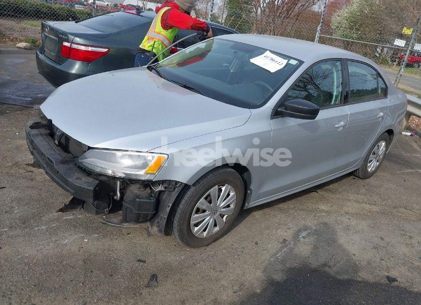 Photo 2 of 2014 Volkswagen Jetta 2.0L S (VIN 3VW2K7AJ7EM313535)