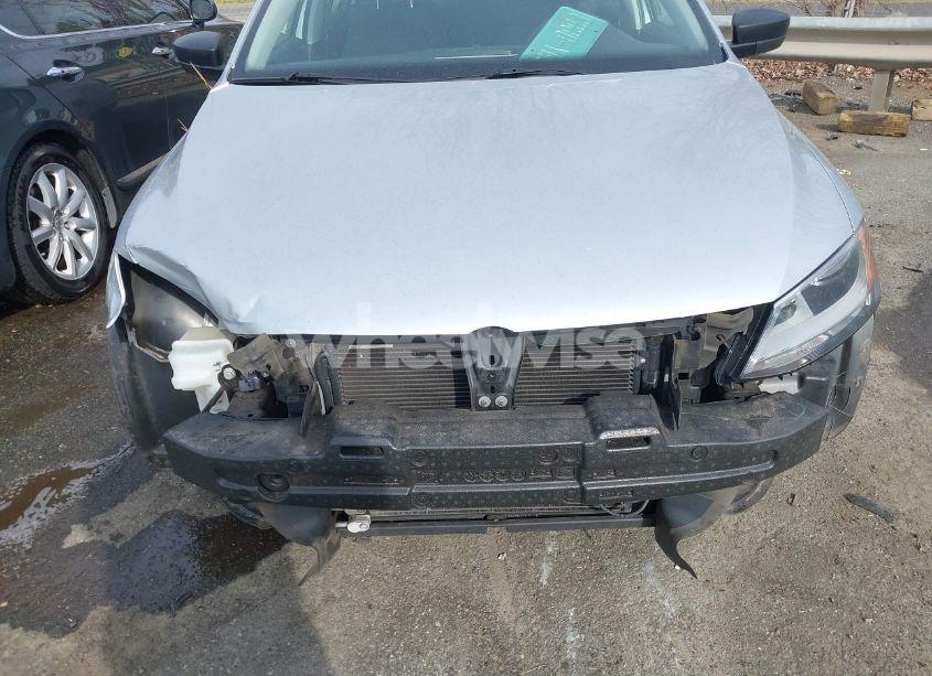 Photo 6 of 2014 Volkswagen Jetta 2.0L S (VIN 3VW2K7AJ7EM313535)