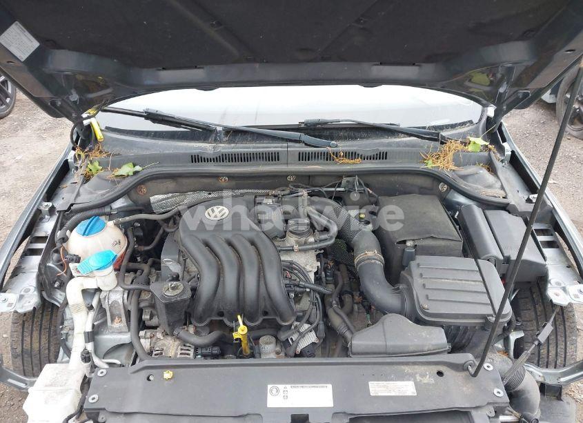 Photo 10 of 2014 Volkswagen Jetta 2.0L S (VIN 3VW2K7AJ7EM325555)