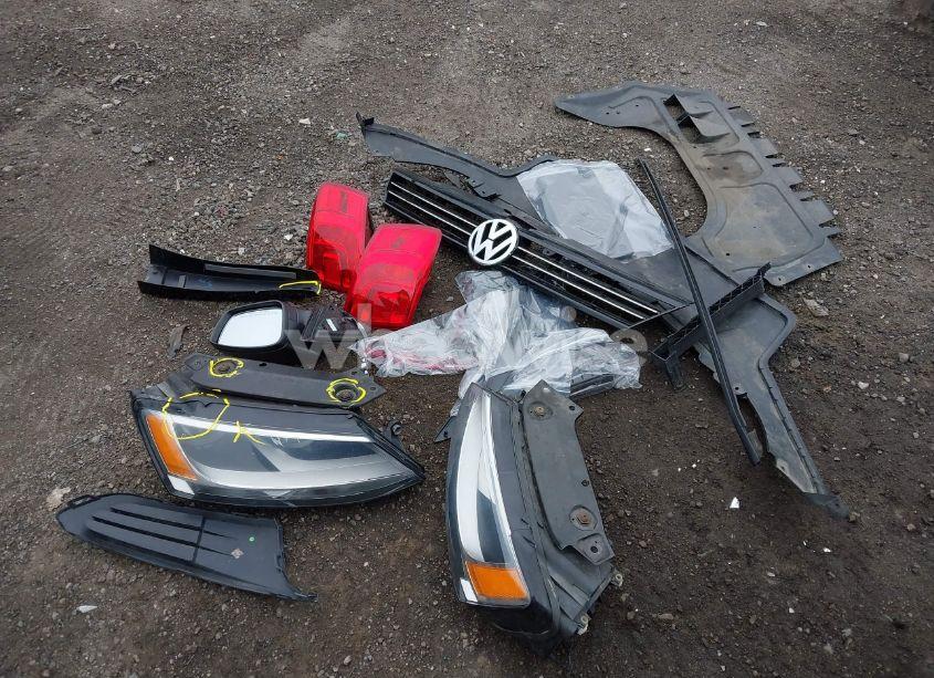 Photo 12 of 2014 Volkswagen Jetta 2.0L S (VIN 3VW2K7AJ7EM325555)