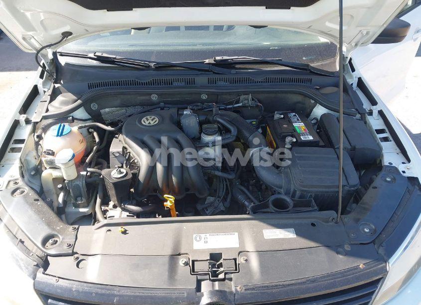 Photo 10 of 2014 Volkswagen Jetta 2.0L S (VIN 3VW2K7AJ7EM417765)