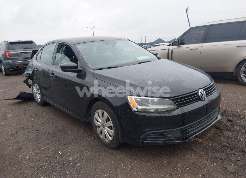2014 Volkswagen Jetta 2.0L S (VIN 3VW2K7AJ7EM435702) main photo
