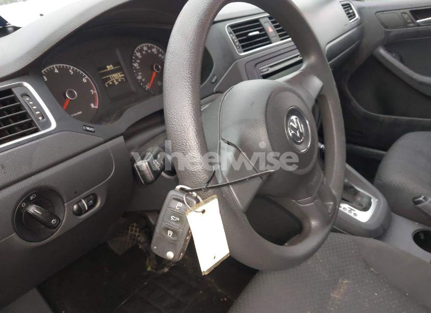 Photo 11 of 2014 Volkswagen Jetta 2.0L S (VIN 3VW2K7AJ7EM435702)