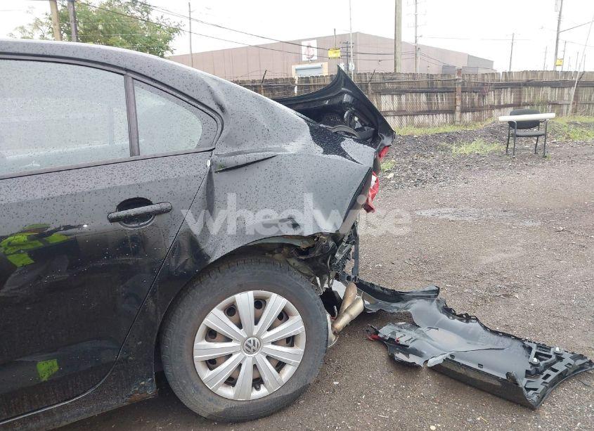 Photo 6 of 2014 Volkswagen Jetta 2.0L S (VIN 3VW2K7AJ7EM435702)