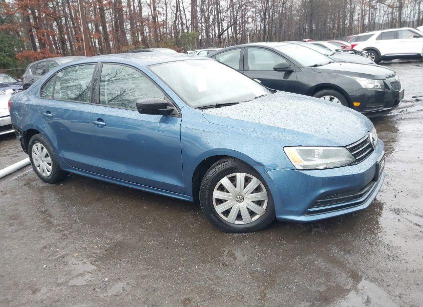 2015 Volkswagen Jetta 2.0L S (VIN 3VW2K7AJ7FM423695) main photo