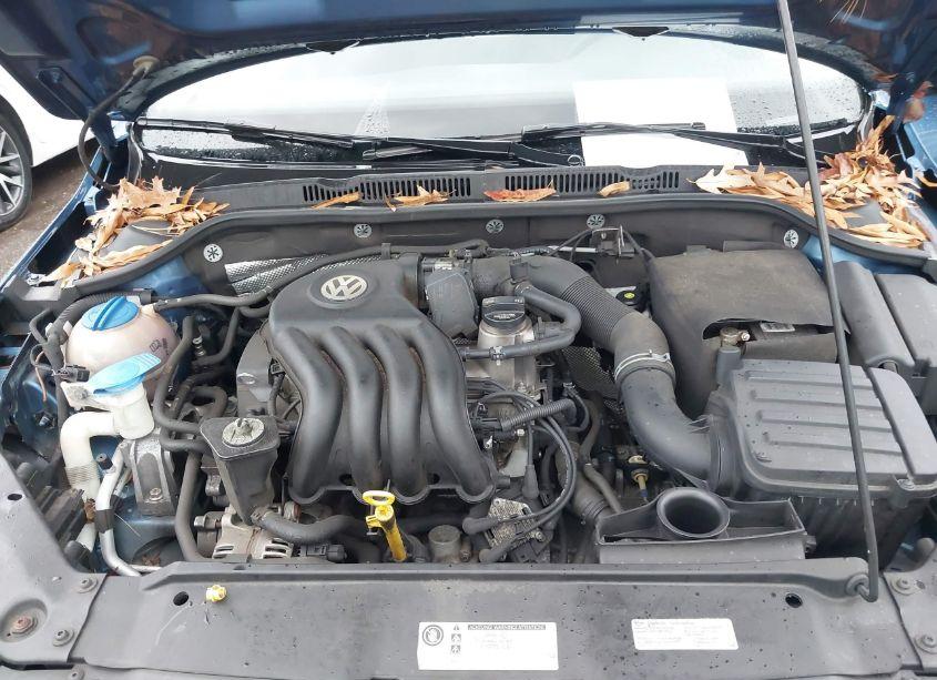 Photo 10 of 2015 Volkswagen Jetta 2.0L S (VIN 3VW2K7AJ7FM423695)