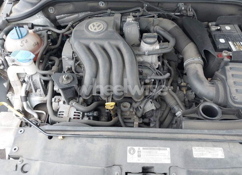 Photo 10 of 2015 Volkswagen Jetta 2.0L S (VIN 3VW2K7AJ7FM424412)