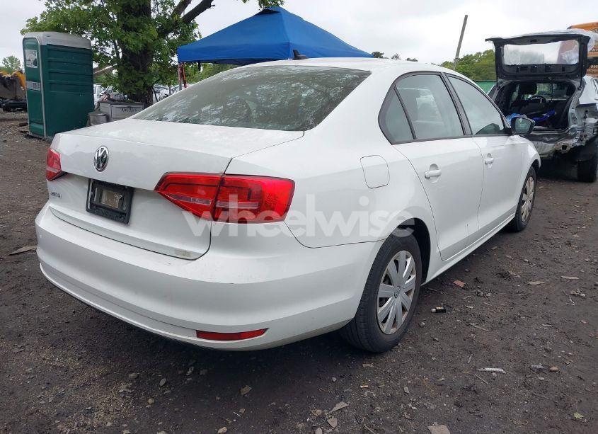 Photo 4 of 2015 Volkswagen Jetta 2.0L S (VIN 3VW2K7AJ7FM424412)