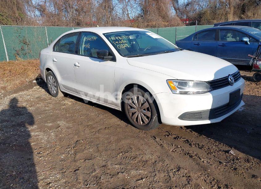 2011 Volkswagen Jetta 2.0L S (VIN 3VW2K7AJ8BM305617) main photo