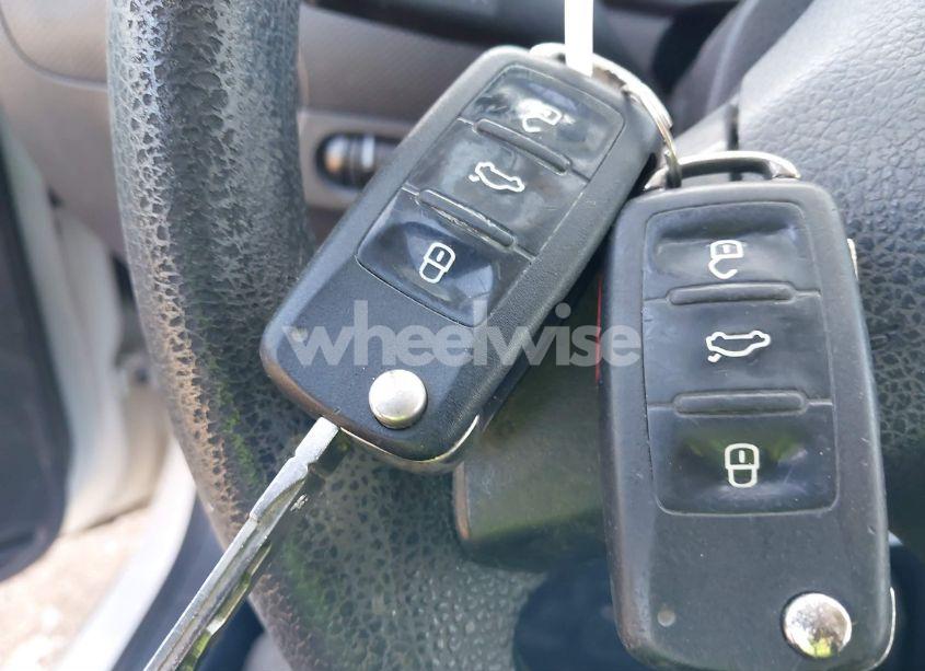 Photo 11 of 2011 Volkswagen Jetta 2.0L S (VIN 3VW2K7AJ8BM305617)