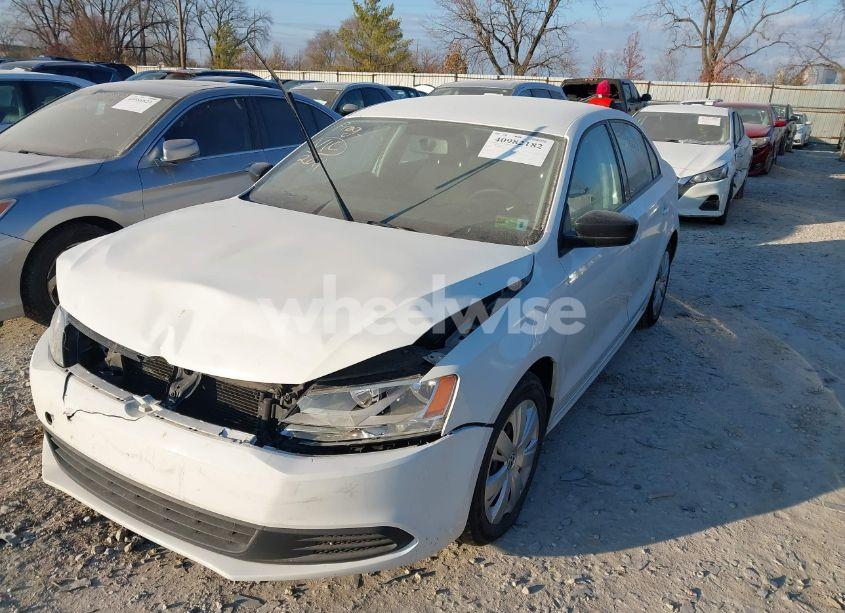 Photo 2 of 2011 Volkswagen Jetta 2.0L S (VIN 3VW2K7AJ8BM357328)