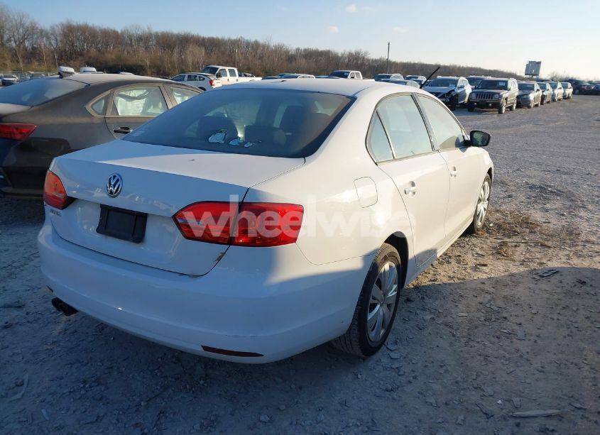 Photo 4 of 2011 Volkswagen Jetta 2.0L S (VIN 3VW2K7AJ8BM357328)