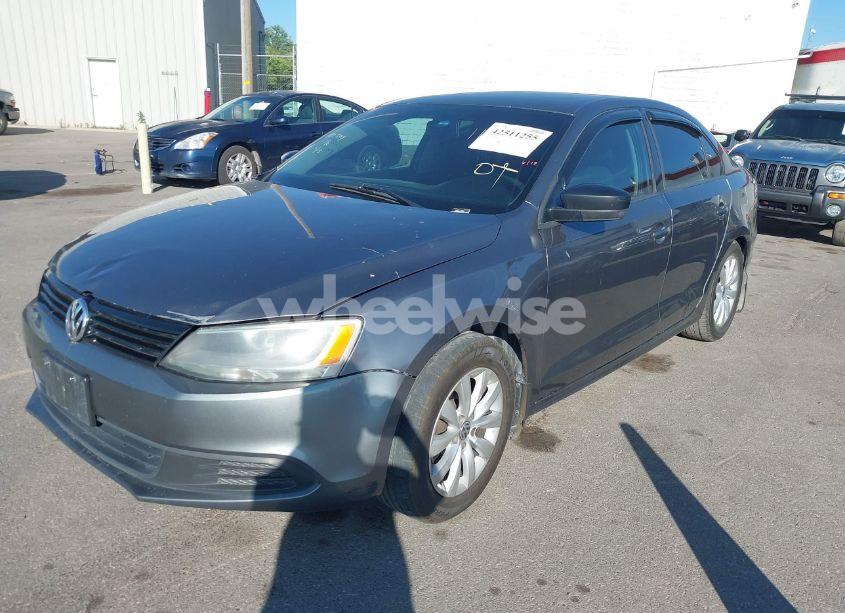 Photo 2 of 2012 Volkswagen Jetta 2.0L S (VIN 3VW2K7AJ8CM313976)