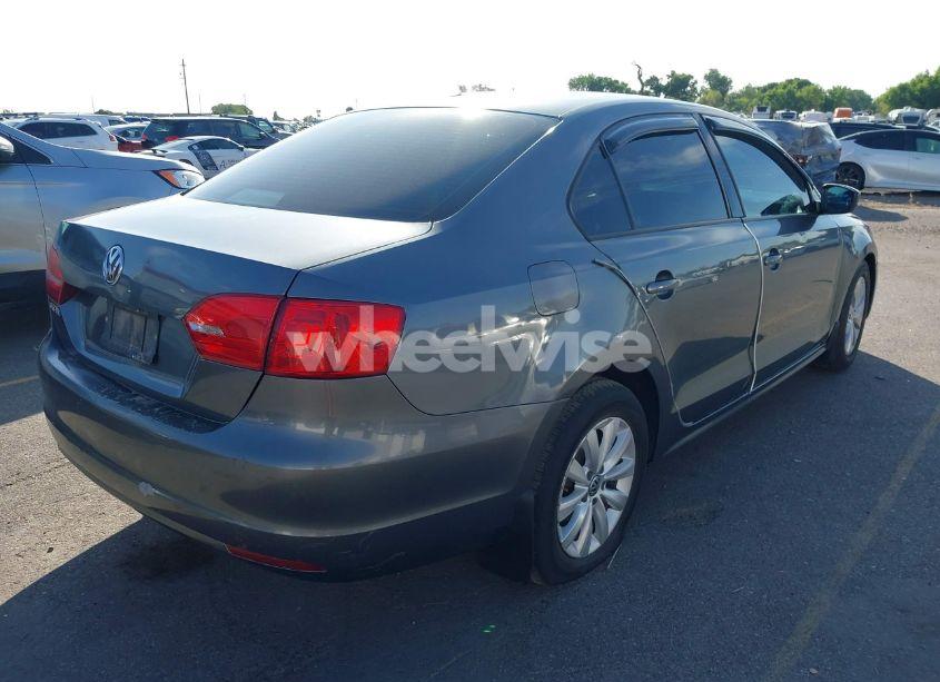 Photo 4 of 2012 Volkswagen Jetta 2.0L S (VIN 3VW2K7AJ8CM313976)