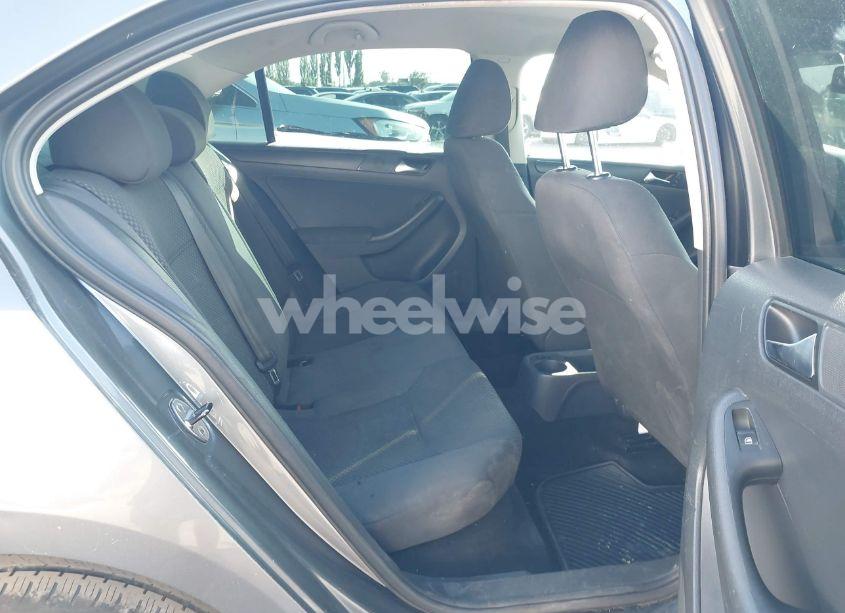 Photo 8 of 2012 Volkswagen Jetta 2.0L S (VIN 3VW2K7AJ8CM313976)