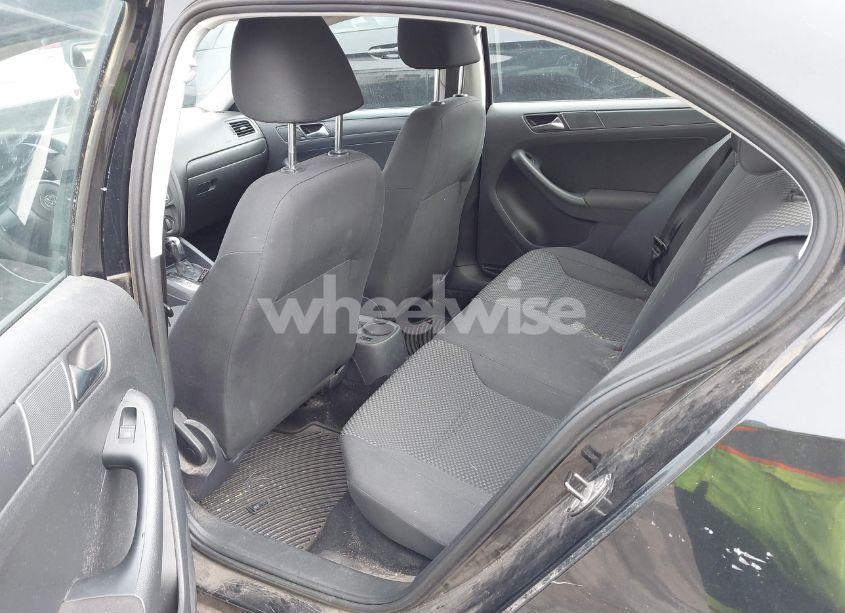 Photo 8 of 2012 Volkswagen Jetta 2.0L S (VIN 3VW2K7AJ8CM321950)