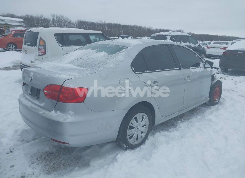 Photo 4 of 2012 Volkswagen Jetta 2.0L S (VIN 3VW2K7AJ8CM398219)