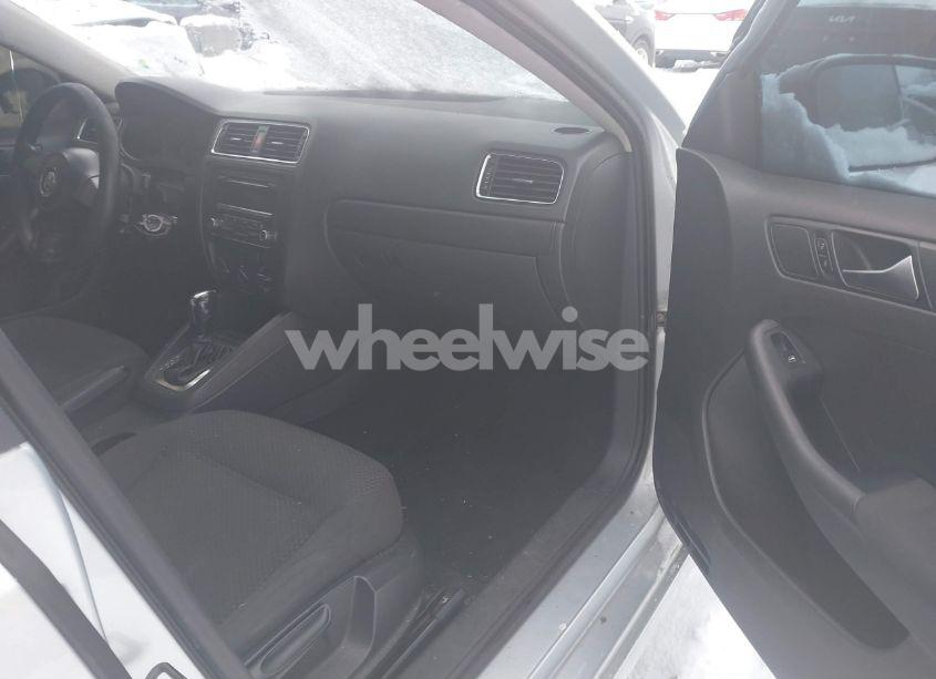 Photo 5 of 2012 Volkswagen Jetta 2.0L S (VIN 3VW2K7AJ8CM398219)