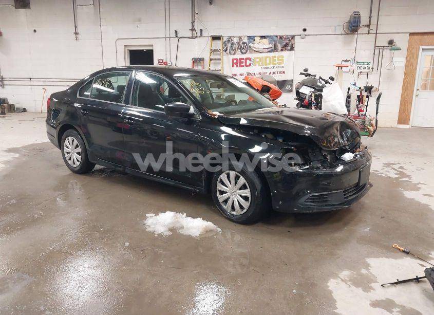 2012 Volkswagen Jetta 2.0L S (VIN 3VW2K7AJ8CM472416) main photo