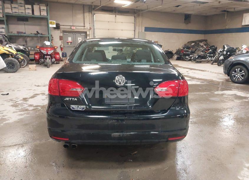 Photo 14 of 2012 Volkswagen Jetta 2.0L S (VIN 3VW2K7AJ8CM472416)