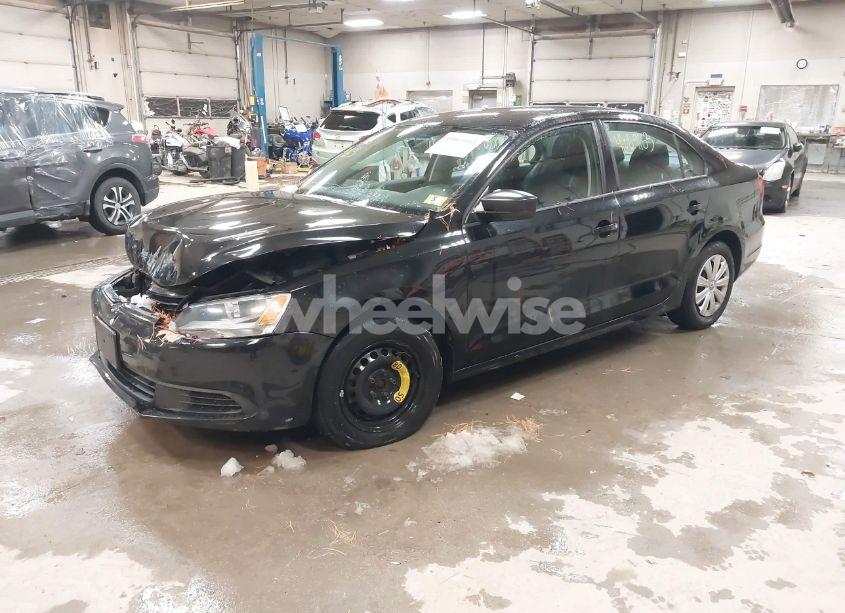 Photo 2 of 2012 Volkswagen Jetta 2.0L S (VIN 3VW2K7AJ8CM472416)