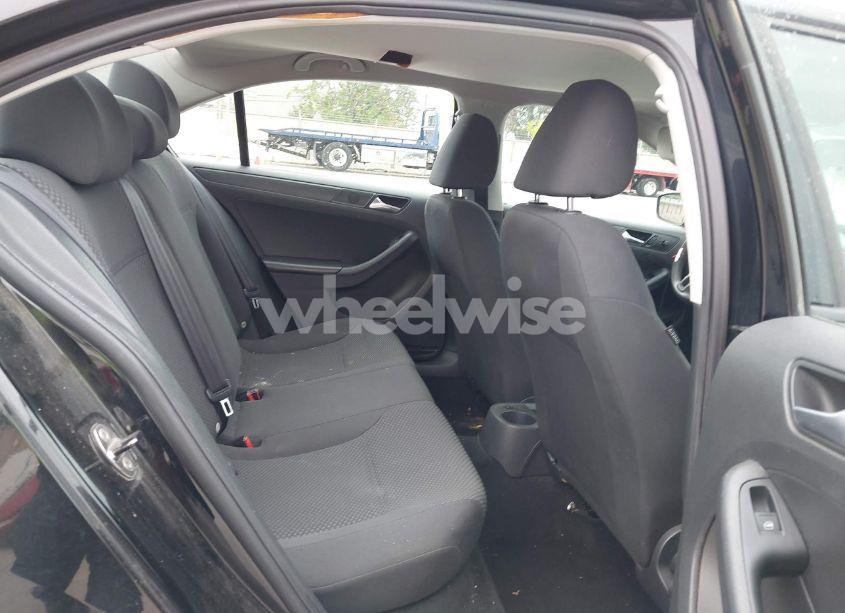 Photo 8 of 2013 Volkswagen Jetta 2.0L S (VIN 3VW2K7AJ8DM237564)