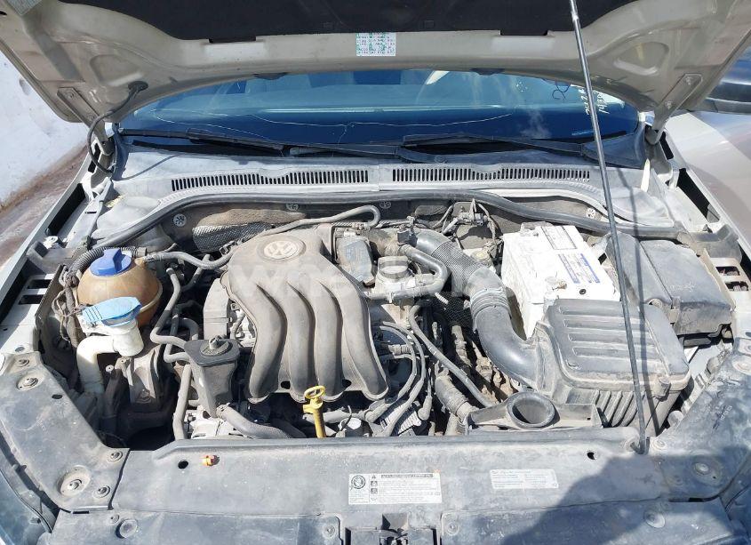 Photo 10 of 2013 Volkswagen Jetta 2.0L S (VIN 3VW2K7AJ8DM242716)