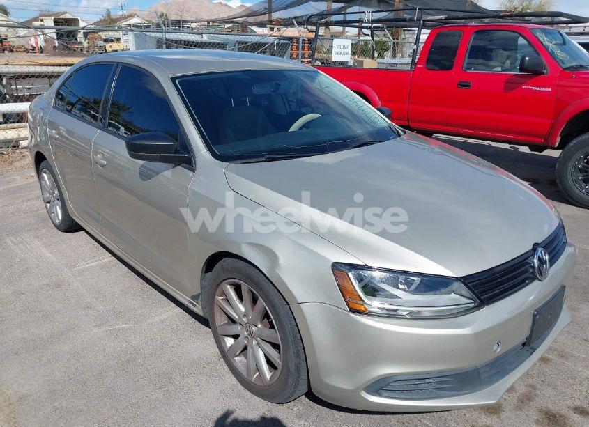 Photo 6 of 2013 Volkswagen Jetta 2.0L S (VIN 3VW2K7AJ8DM242716)
