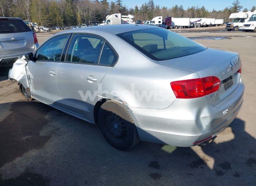 Photo 3 of 2013 Volkswagen Jetta 2.0L S (VIN 3VW2K7AJ8DM281449)