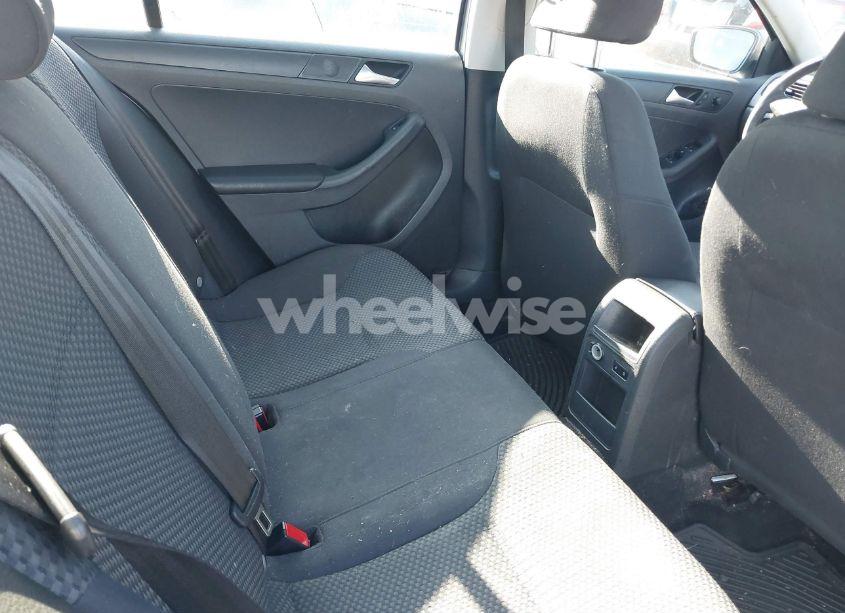 Photo 8 of 2013 Volkswagen Jetta 2.0L S (VIN 3VW2K7AJ8DM281449)