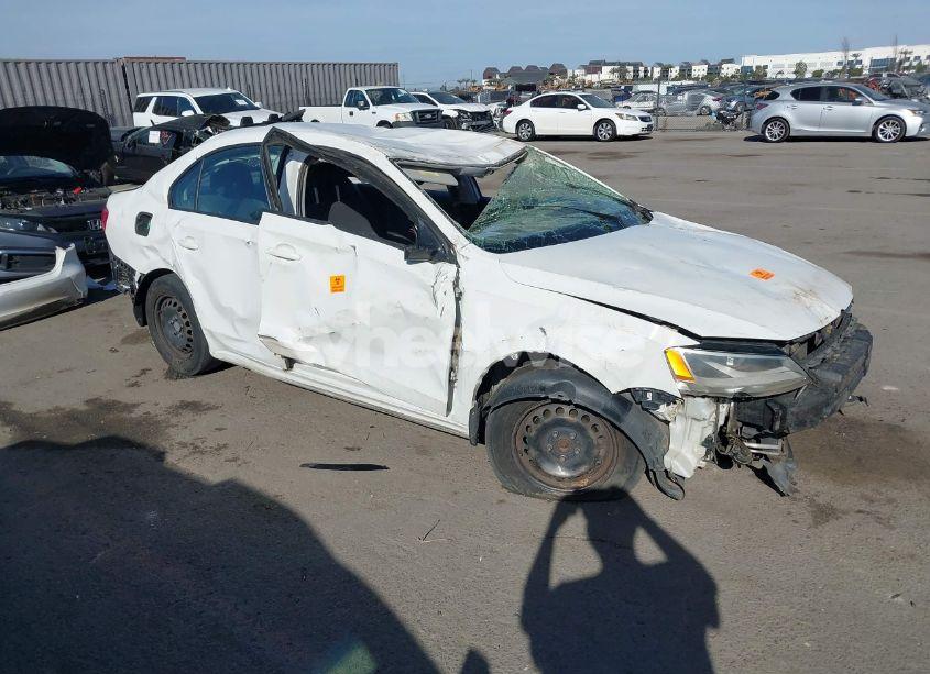 2013 Volkswagen Jetta 2.0L S (VIN 3VW2K7AJ8DM292144) main photo