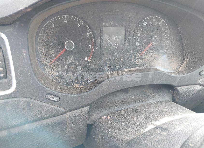 Photo 7 of 2013 Volkswagen Jetta 2.0L S (VIN 3VW2K7AJ8DM292144)