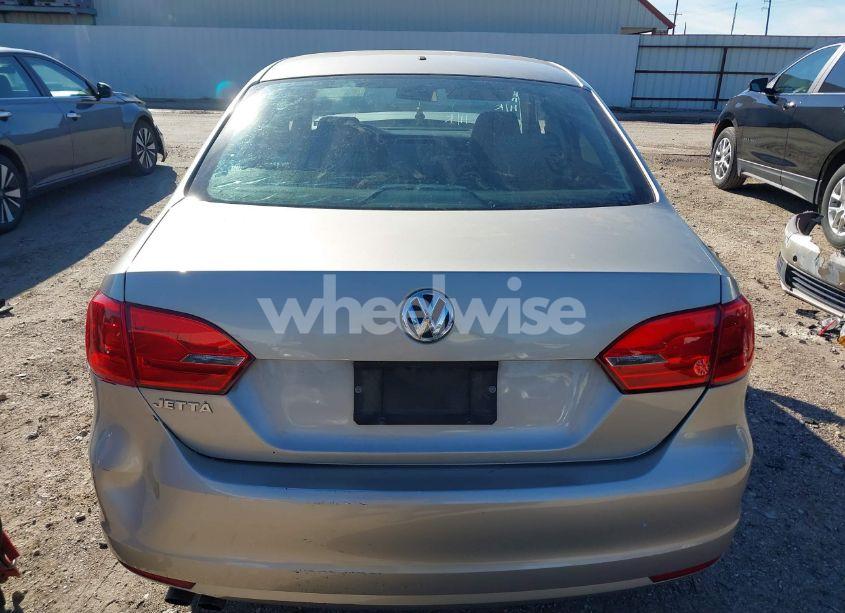 Photo 17 of 2013 Volkswagen Jetta 2.0L S (VIN 3VW2K7AJ8DM303580)