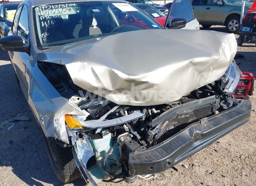 Photo 6 of 2013 Volkswagen Jetta 2.0L S (VIN 3VW2K7AJ8DM303580)