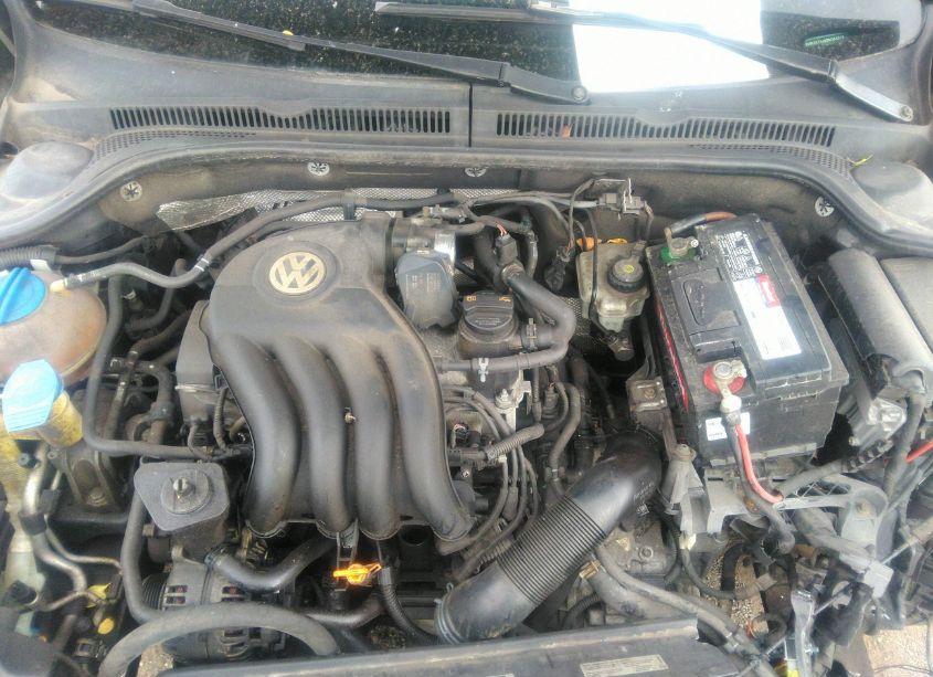 Photo 10 of 2013 Volkswagen Jetta 2.0L S (VIN 3VW2K7AJ8DM354318)