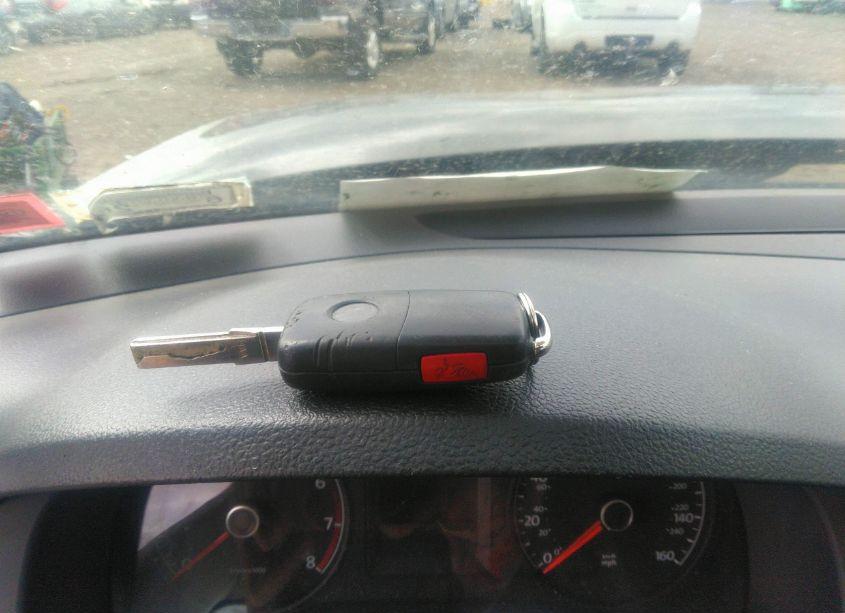 Photo 11 of 2013 Volkswagen Jetta 2.0L S (VIN 3VW2K7AJ8DM354318)