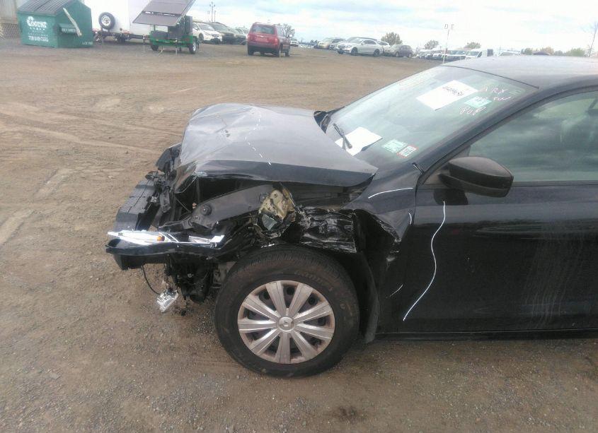 Photo 15 of 2013 Volkswagen Jetta 2.0L S (VIN 3VW2K7AJ8DM354318)