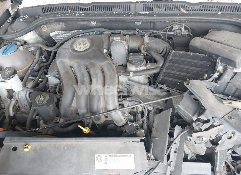 Photo 10 of 2014 Volkswagen Jetta 2.0L S (VIN 3VW2K7AJ8EM209233)