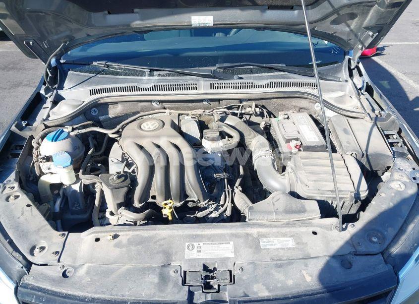 Photo 10 of 2014 Volkswagen Jetta 2.0L S (VIN 3VW2K7AJ8EM230339)