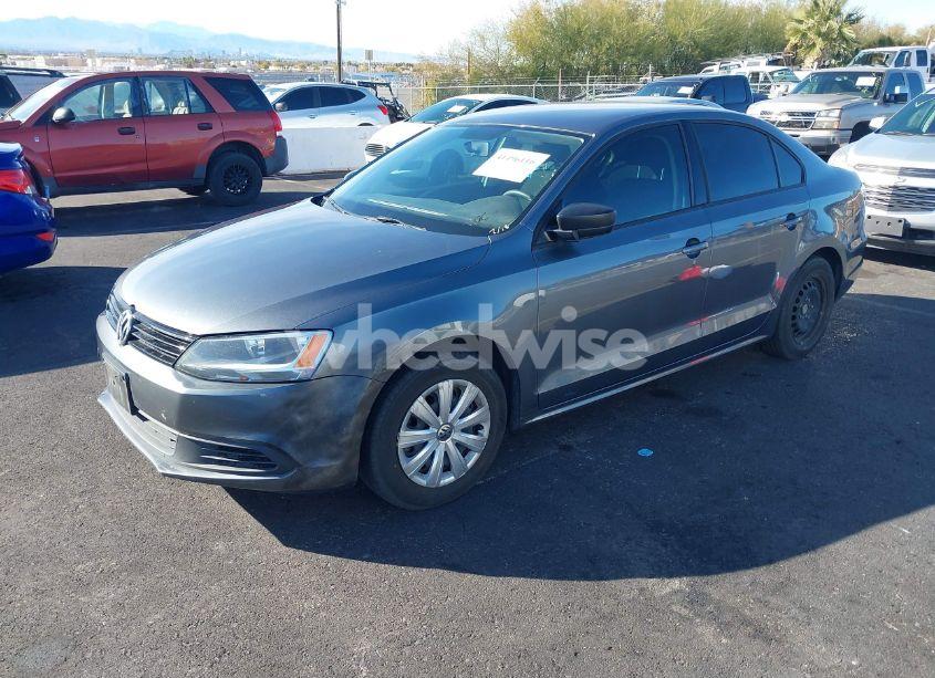 Photo 2 of 2014 Volkswagen Jetta 2.0L S (VIN 3VW2K7AJ8EM230339)